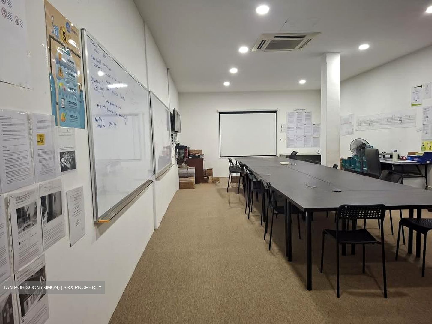 Tan Chong Motor Centre (D21), Office #552461301